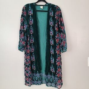 Anthropologie A & Kin Velvent Green & Floral Open Front Short Sleeve Kimono